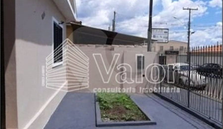 Casa à venda com 4 quartos, sendo 1 suíte,  no Centro, Ibaté, SP