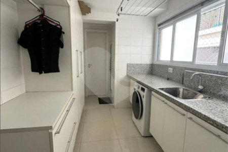APARTAMENTO NA MOOCA LUXO - PORTEIRA FECHADA - 3 QUARTOS - 4 VAGAS ACEITA PERMUTA