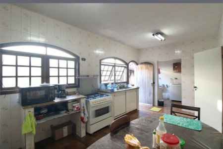 Casa à venda com 4 quartos, sendo 2 suítes,  em Jardim Santa Helena, São Paulo, SP