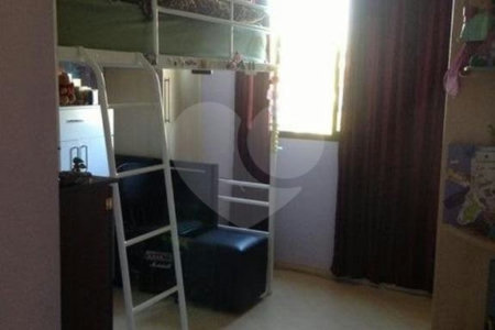 3 quartos, sendo, 2 suítes e 4 vagas de garagem