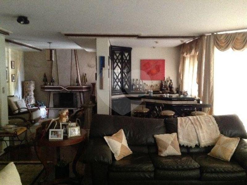 APARTAMENTO COM 4 DORMITÓRIOS E 4 VAGAS À VENDA NA MOOCA