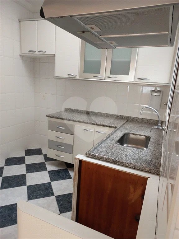 Sobrado á venda com 102m²- Vila Bertioga.