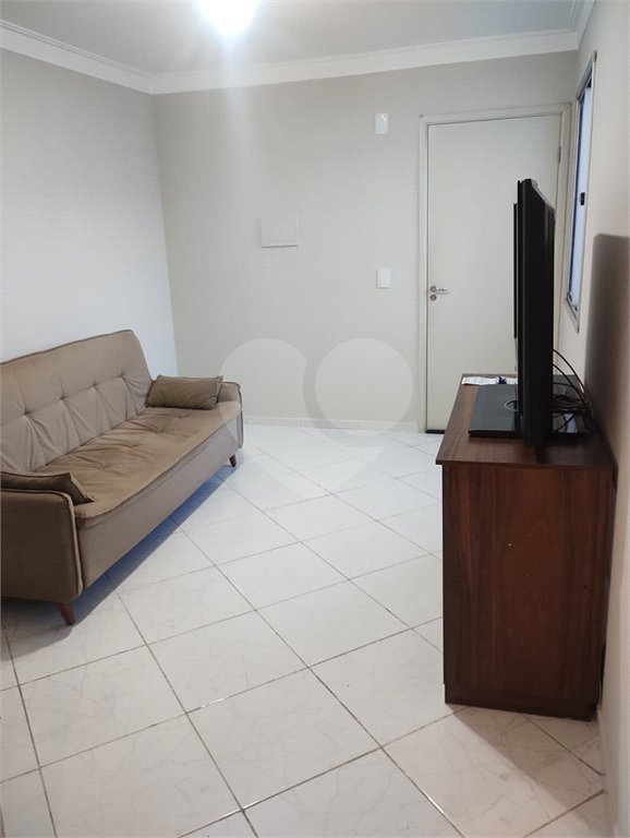 JARAGUÁ – FIT JARAGUÁ. Apartamento lindinho, em condomínio praticamente novo, super organizado e agradável, em local tranquilo com vista livre.