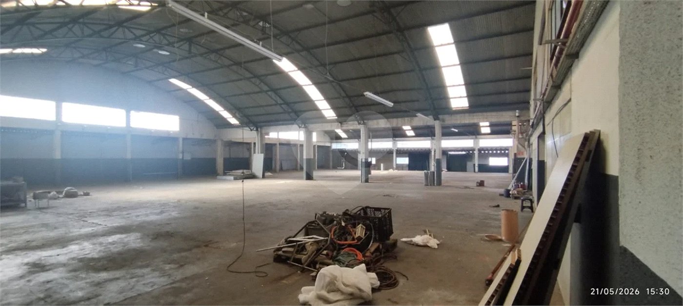 Excelente Galpão Industrial e Comercial em Jundiaí com AVCB e Zoneamento ZR3