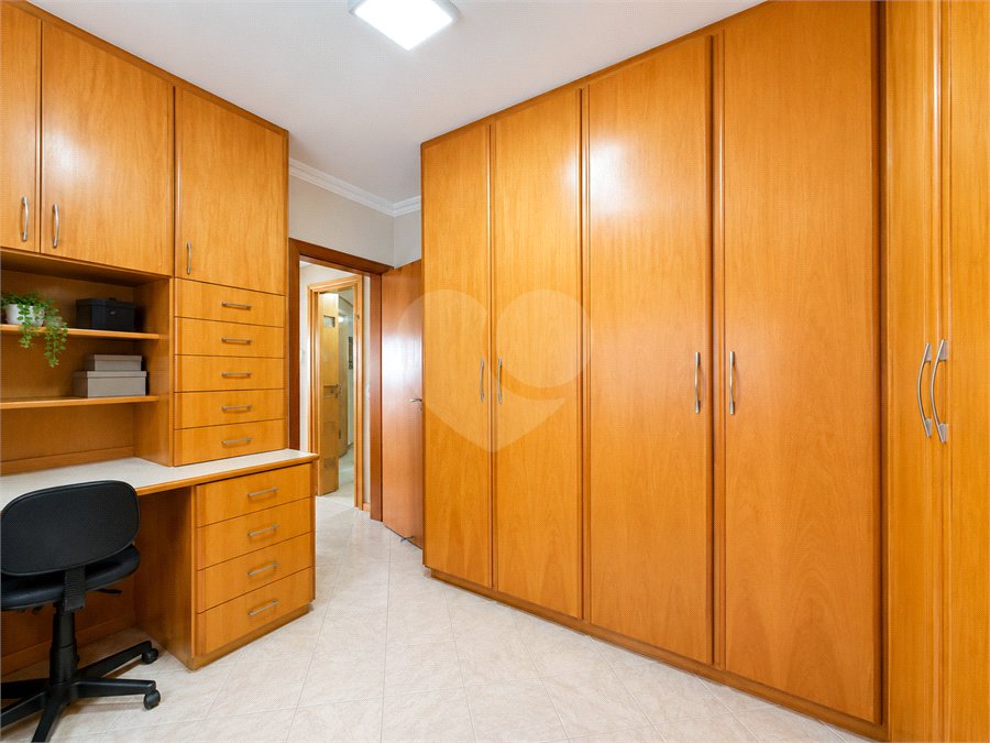 Apartamento de 184 m² em andar alto com 4 dormitórios e 3 vagas em Perdizes