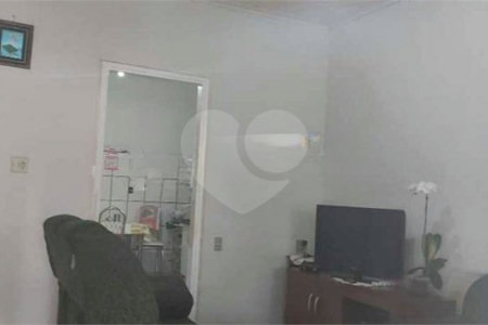 Casa térrea para venda na Vila Faria.