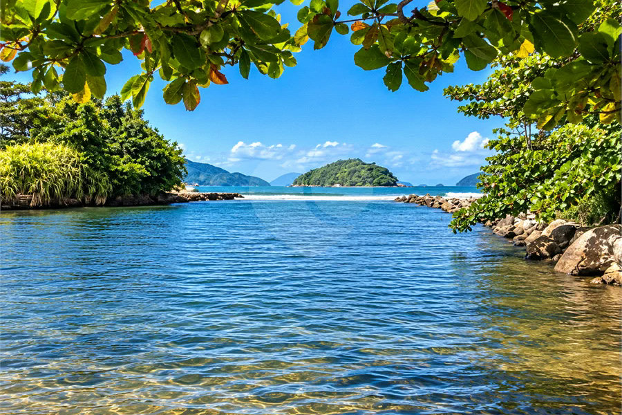 Apartamento à venda com 2 quartos, sendo 1 suíte, em Lagoinha, Ubatuba, SP