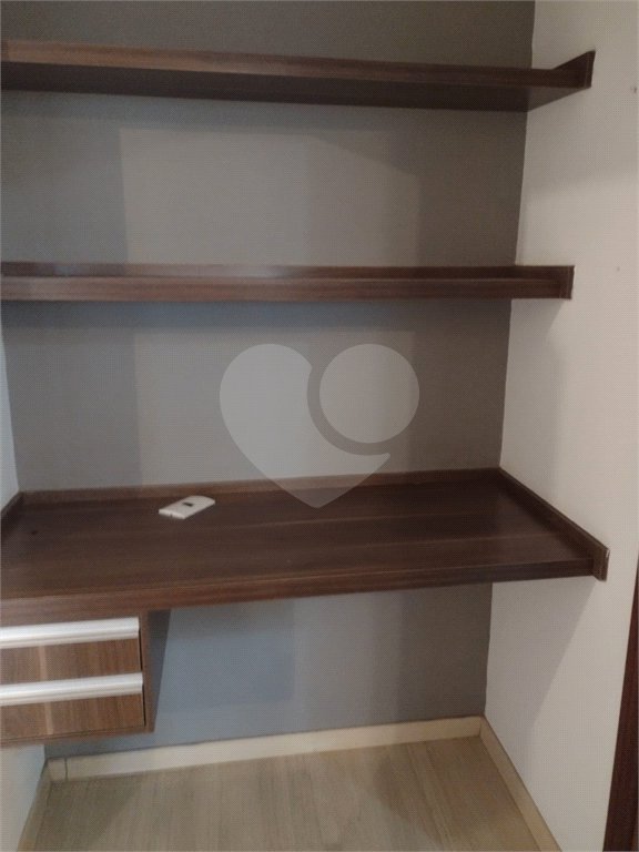 Apartamento no Edificio Jatiúca á venda.
