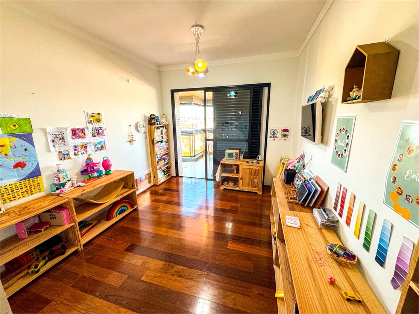 Apartamento à Venda no Centro de São Carlos - com 3 Suítes.