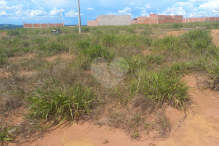 Terreno plano com 240,00 m² , localizado no Residencial Arcoville.