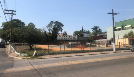 Terreno plano à venda ou locação na Alameda Lucas Nogueira Garcez – Vila Giglio, Atibaia