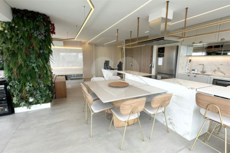 Apartamento de 140 m², 2 dormitórios sendo uma suìte, 3 vagas - Campo Belo/SP.
