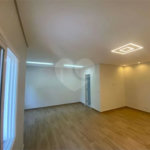 Casa à venda no bairro Dos Casa, em São Bernardo do Campo, com 280 m², 4 dormitórios, 3 suítes, 4 vagas, hidromassagem e fácil acesso às principais rodovias.