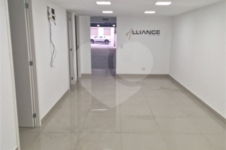 PRÉDIO COMERCIAL PRÓXIMO A FARIA LIMA - SUPER REFORMADO