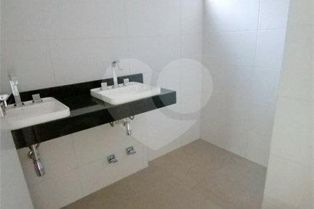 CASA DE CONDOMINIO CUBE TUTOIA/196m2/3Q/1SUITE + ROOFTOP