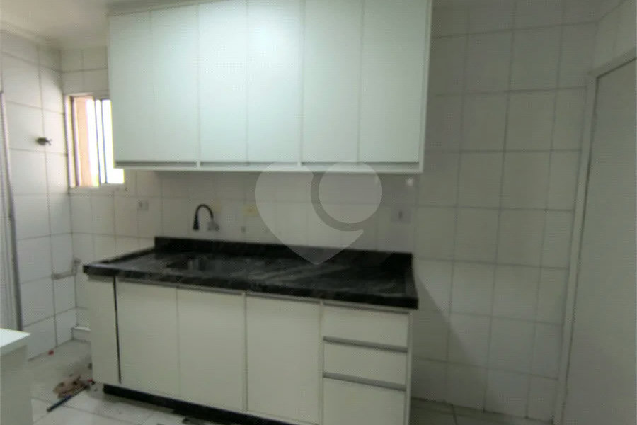 Apartamento com 2 Dormitórios , amplo com 77 metros e com vaga de garagem fixa