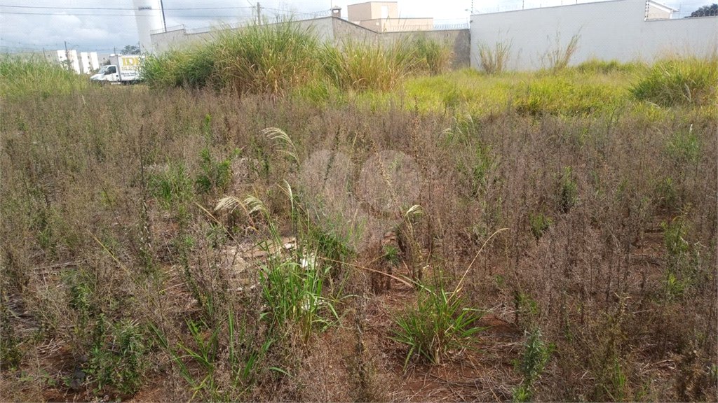 Lote no Jardim do Bosque, aceita financiamento ou aquisição de terreno e construção .