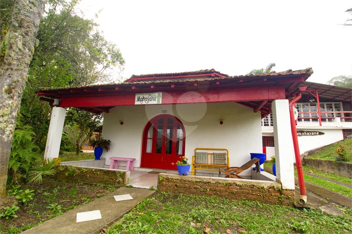 Sítio à venda com 8 quartos, sendo 4 suítes, em Taiaçupeba, Mogi das Cruzes, SP