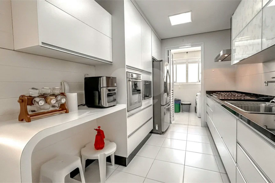Apartamento à venda ou para alugar com 4 quartos, sendo 2 suítes,  em Riviera de São Lourenço, Bertioga, SP