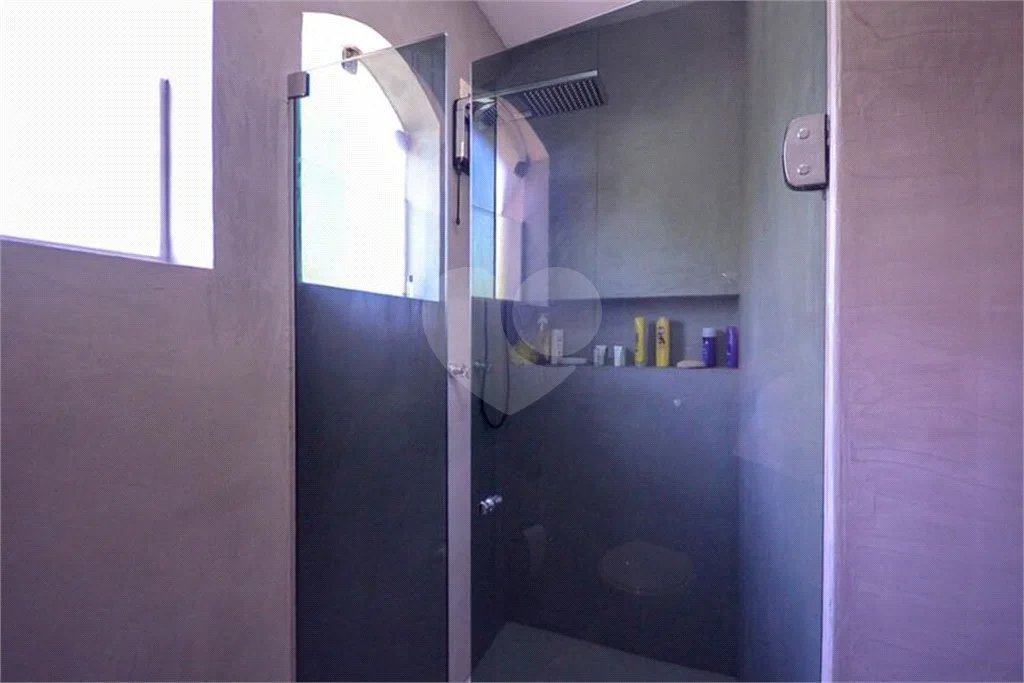 Casa com 4 Dormitórios sendo 1 suíte, com 3 Vagas