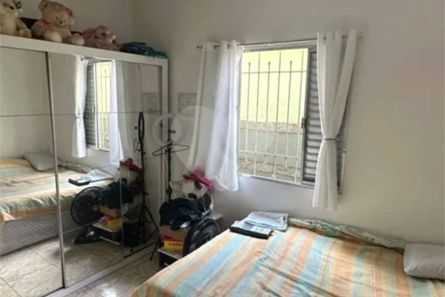 Sobrado à venda com 4 quartos, sendo 2 suítes,  em Jardim Líbano, São Paulo, SP