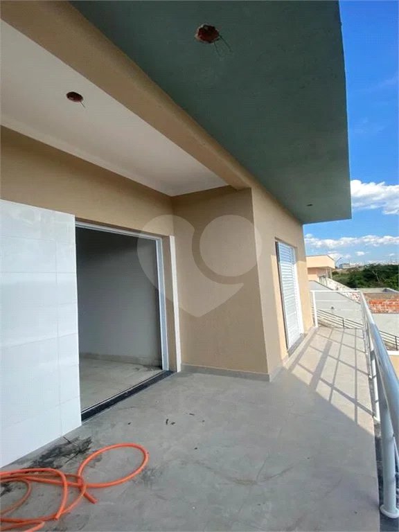 Linda casa nova á venda Jardim dos Sabias, 2 dormitorios um suite, uma vaga. 129m² de construção.