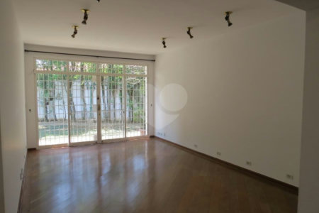 Casa de Vila à venda com 4 suítes em Morumbi, São Paulo, SP