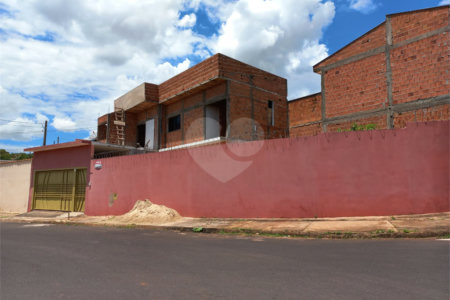 Sobrado no Jd Medeiros.