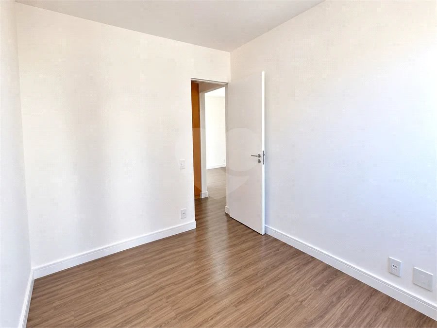 Apartamento de 44 m² com 2 dormitórios, varanda integrada e 1 vaga na Vila Guarani