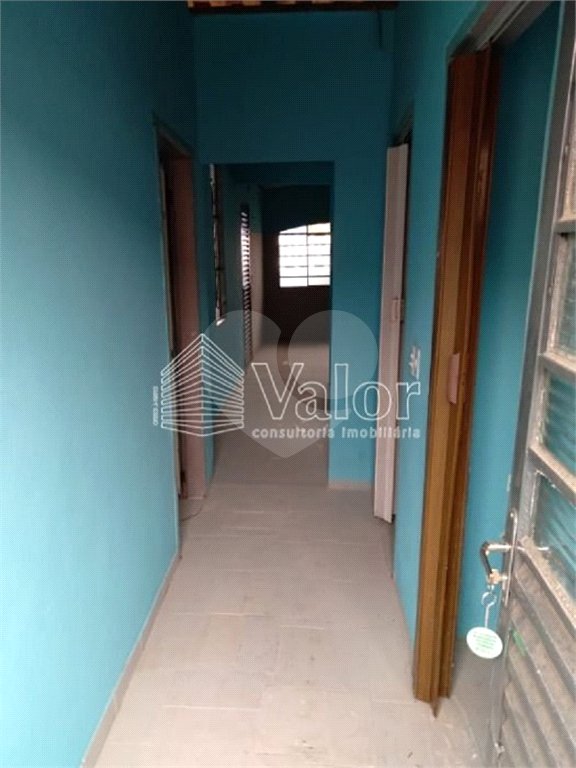 Ótimo salão comercial com uma casa no andar superior