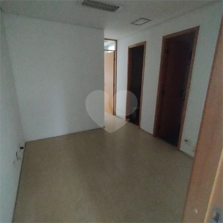 Sala comercial para locação no Jardim Paulista, 90 m², 2 garagens