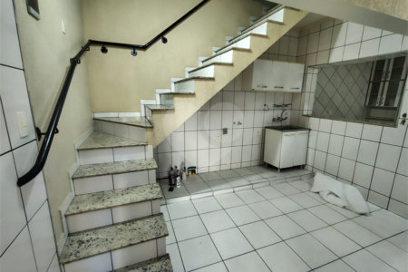 Casa ampla com 3 Quartos e 1 Suíte