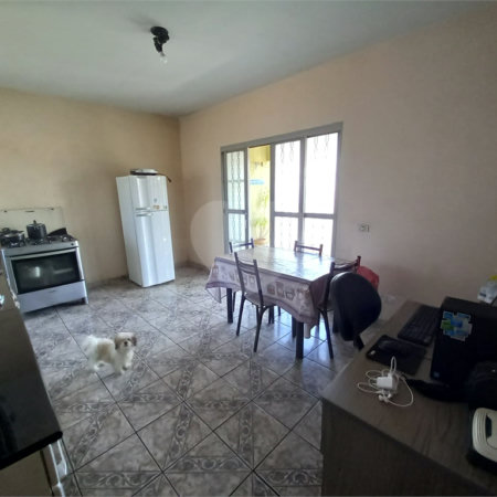 Sobrado com 3 dormitórios.