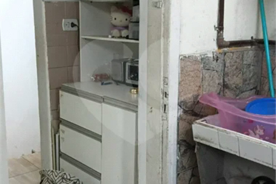 IMÓVEL COM SOBRADO + OUTRA CASA NO TERRENO, ÓTIMA PARA RENDA OU FAMÍLIA GRANDE