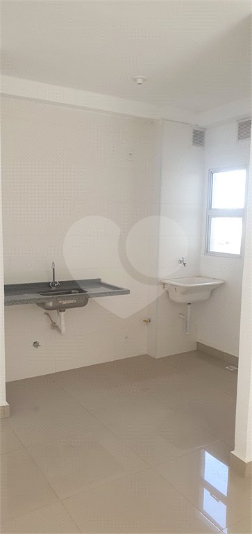 Apartamento para locação ou venda na Vila das Orquídeas.