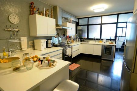 Apartamento à venda com 4 quartos, sendo 3 suítes, em Santo Amaro, São Paulo, SP