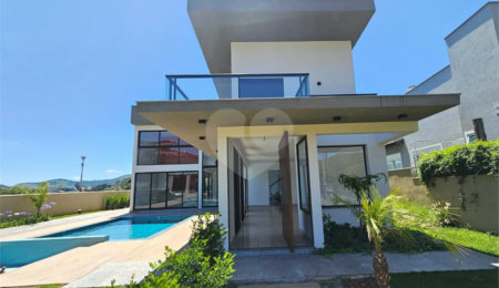 Casa à venda com 3 suítes no condomínio Residencial Campo da Cachoeira, Poços de Caldas - MG