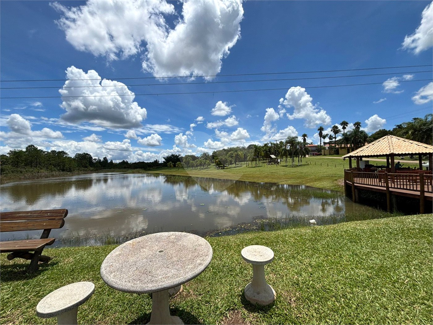 Terreno à venda no condomínio Broa Eco Village, Brotas - SP