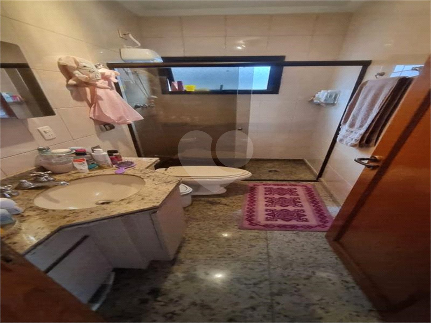 Sobrado à Venda na Aclimação - 150 m² - 2 Salas, 3 Dorms, 2 Vagas.