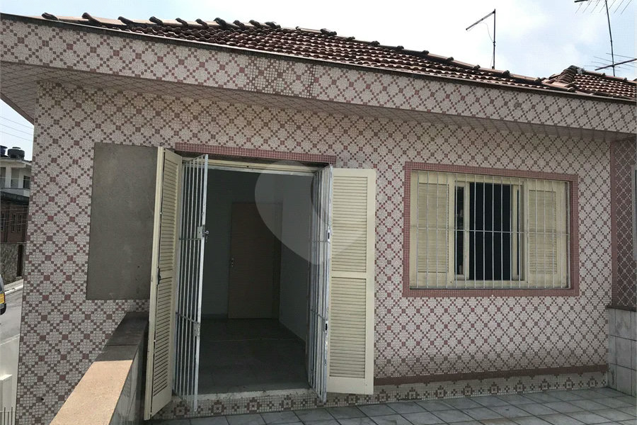 Sobrado à venda com 3 quartos em Vila Nivi, São Paulo, SP