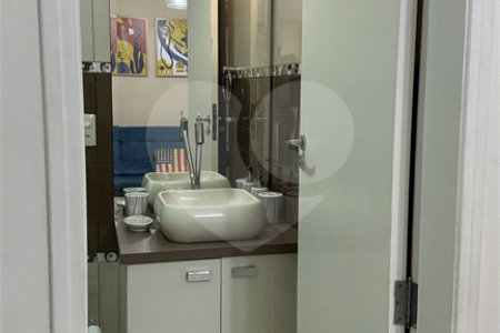 Apartamento de 35m² no centro à venda