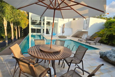 Casa à venda com 7 quartos, sendo 5 suítes, em Residencial Jardim Primavera, Louveira, SP