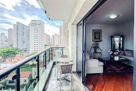 Apartamento à venda 4 dormitórios, 4 banheiros, 3 vagas, depósito. 2 aptos por andar. Torre única.No Anália Franco.