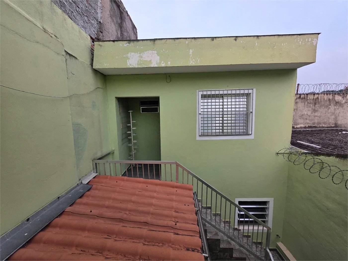 Sobrado à venda com 3 quartos em Rio Pequeno, São Paulo, SP