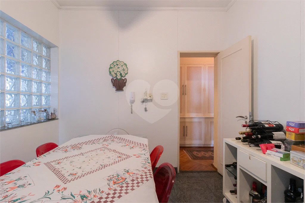 Apartamento em Higienópolis com 3 quartos, 3 suítes, 2 vagas, 277 m² de área útil