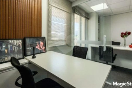 Sala comercial com 35m², 1 vaga, 1 banheiro, à venda na Barra Funda.