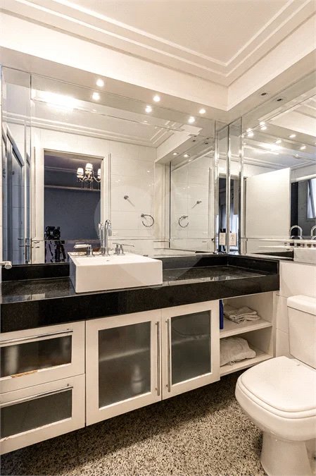 Apartamento mobiliado para locação em Moema | 275 m² | 3 suítes | 4 vagas