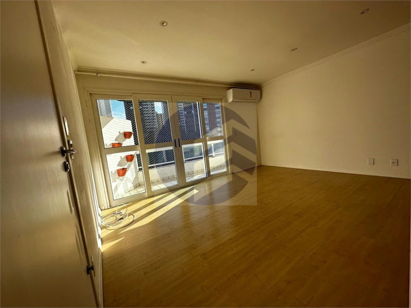 Apartamento à venda com 3 quartos, sendo 1 suíte, em Jardim Sul, São Paulo - SP