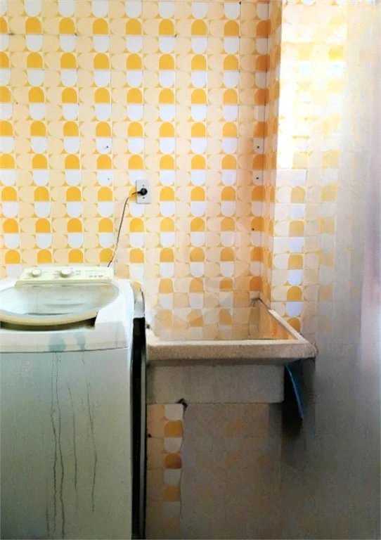 Apartamento com 83m² , 2 dormitórios , 2 vagas , à venda no bairro Cerâmica em São Caetano do Sul.