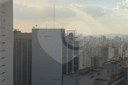 Edifício Louvre | Apartamento Neoclássico de 425m² à Venda na Praça da República — Centro de São Paulo